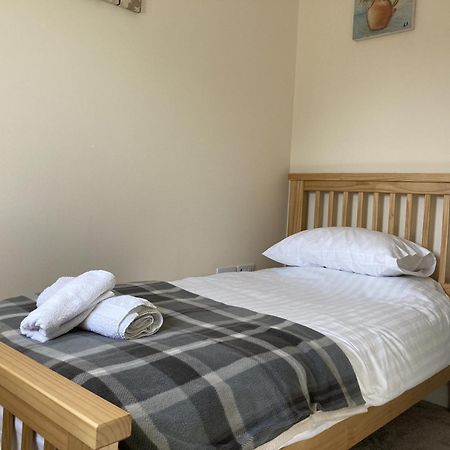 Balderton Newly Built 3 Bed House With Ample Parking 1 빌라 외부 사진