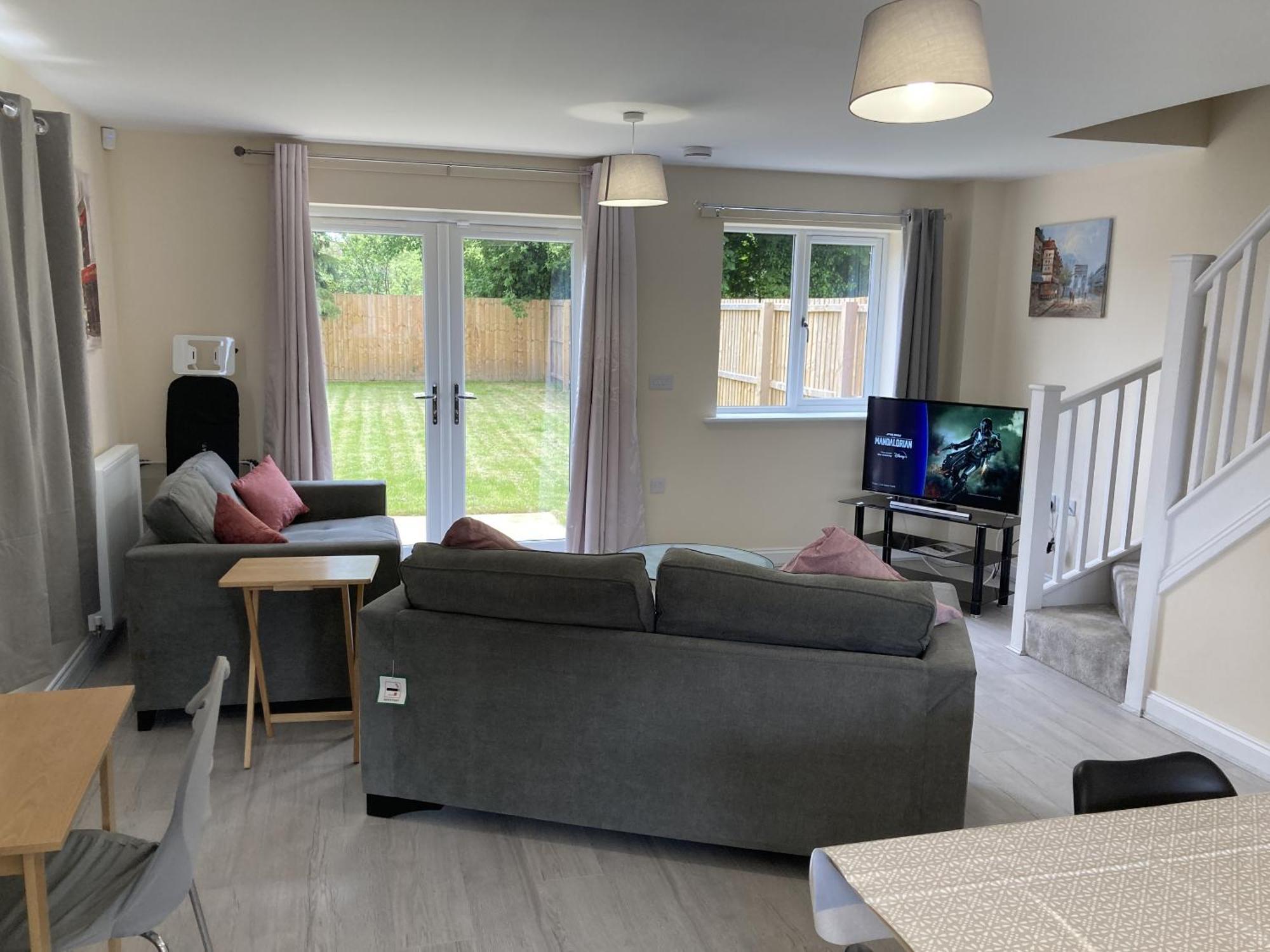 Balderton Newly Built 3 Bed House With Ample Parking 1 빌라 외부 사진